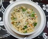 A picture of step 2 of White Sauce Pasta.