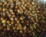 A picture of step 1 of Sauted Black chickpea (or) saatalinchina chenagalu.