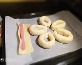Foto del paso 3 de la receta: Hojaldre de salchicha con guacamole
