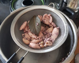 Foto del paso 4 de la receta: Chipirones con curry y puré de patata