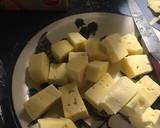 Foto del paso 4 de la receta: Papitas falsas rellenas con queso al horno con salsa de romero