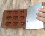 Foto del passaggio 2 della ricetta Cioccolatini ripieni per San Valentino