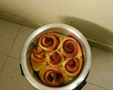 A picture of step 10 of Cinnamon rolls no oven.