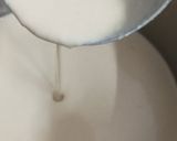 A picture of step 2 of Zero oil bread flour pancake.