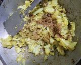 A picture of step 1 of Aloo Gobhi Samosa.