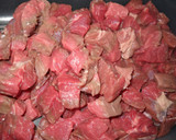Foto del paso 1 de la receta: Guiso patrio de carne, porotos y vegetales