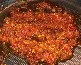 A picture of step 6 of Bún Bò Huế.