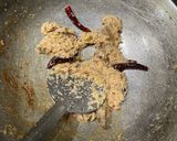 A picture of step 2 of Dum Aloo.