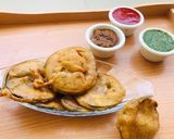 A picture of step 4 of Bengan pakora.