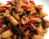 Foto langkah ke 5 dari resep Tumis Pedas Kulit Ayam (Bumbu Iris).