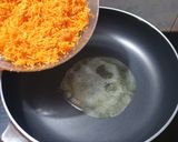 A picture of step 5 of Carrot Halwa Shots.