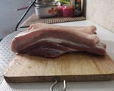 รูปขั้นตอนการทำที่ 1 ของ หมูกรอบ