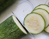 Foto del paso 1 de la receta: Ensalada de calabacitas asadas