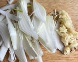 Hình bước làm 1 của món Cánh Gà Chiên Nước Mắm Mật Ong