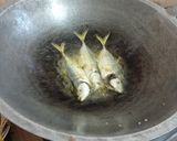 Foto langkah ke 2 dari resep Ikan selar goreng simple.