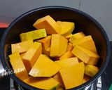Hình bước làm 2 của món Sữa bí đỏ