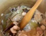Foto del paso 4 de la receta: Sepia en salsa de cebolla y cerveza
