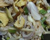 รูปขั้นตอนการทำที่ 5 ของ ข้าวคลุกกะปิเห็ดหวาน#40