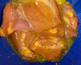 Foto del paso 1 de la receta: Muslos de pollo empanizados con harina de almendras en freidora de aire