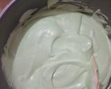 Foto langkah ke 3 dari resep Pandan Oreo Chiffon Cake.