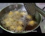 A picture of step 5 of Chana dal Vada.