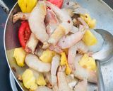 Hình bước làm 3 của món Canh chua tôm 🦐