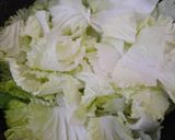 Foto langkah ke 3 dari resep Tumis Sawi Putih + (Sosis Telur).