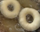 Foto langkah ke 5 dari resep Donat simpel.