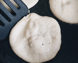 Foto del paso 3 de la receta: Panqueques esponjosos de banana y avena.- Bajas calorías y sin harina. (Pancakes) Súper FÁCIL
