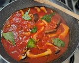Foto del passaggio 3 della ricetta Orecchiette con cardoncelli🍄‍🟫🍅🌱