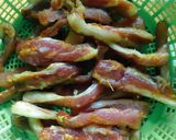 รูปขั้นตอนการทำที่ 2 ของ หมูแดดเดียว ขมิ้น