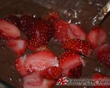 Γλυκό με σαβαγιάρ, φράουλες και σοκολάτα φωτογραφία βήματος 5