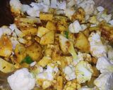 A picture of step 2 of Gobhi ki sabji.