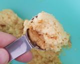 Foto langkah ke 6 dari resep Cheese corn flakes cookies.