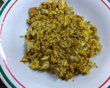 Foto langkah ke 6 dari resep Nasi goreng dengan bumbu rendang, rasanya pedas gurih! Cocok buat anak kos.