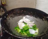 A picture of step 3 of Dry Chilli Paneer.
