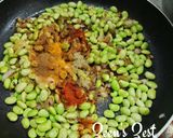 A picture of step 3 of Edamame Masala.