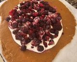 Foto del paso 4 de la receta: Tarta de yogurt con frutos rojos