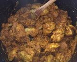 A picture of step 2 of Slow cooker chicken passanda.