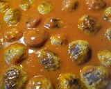 A picture of step 4 of Porcupine Balls.
