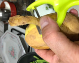 Foto del paso 2 de la receta: Judías verdes con patatas, aderezo VIDALIM y medallones de merluza a la plancha