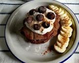 Foto del paso 2 de la receta: Tortitas de cacao con arándanos y plátano