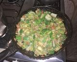 Foto del paso 4 de la receta: Tortilla de brócoli y puerro al horno