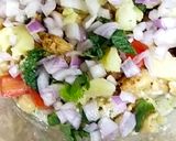 A picture of step 2 of Dahi bary papri chaat.