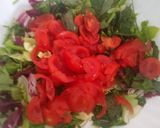 Foto del passaggio 3 della ricetta Insalata con gamberi nell'ananas