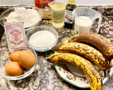 Foto del paso 1 de la receta: Pastel de plátano y chocolate con leche
