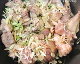 Hình bước làm 3 của món Gà Kho Sả