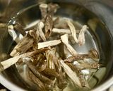 Hình bước làm 1 của món 🌱 Canh Rau Dền Nấu Nấm Lộc Nhung Khô