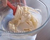 A picture of step 5 of Snowball Cookies (Boule de Neige).