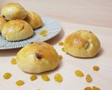 Foto del paso 5 de la receta Panecillos de yogurt con pasas y pepitas de chocolate